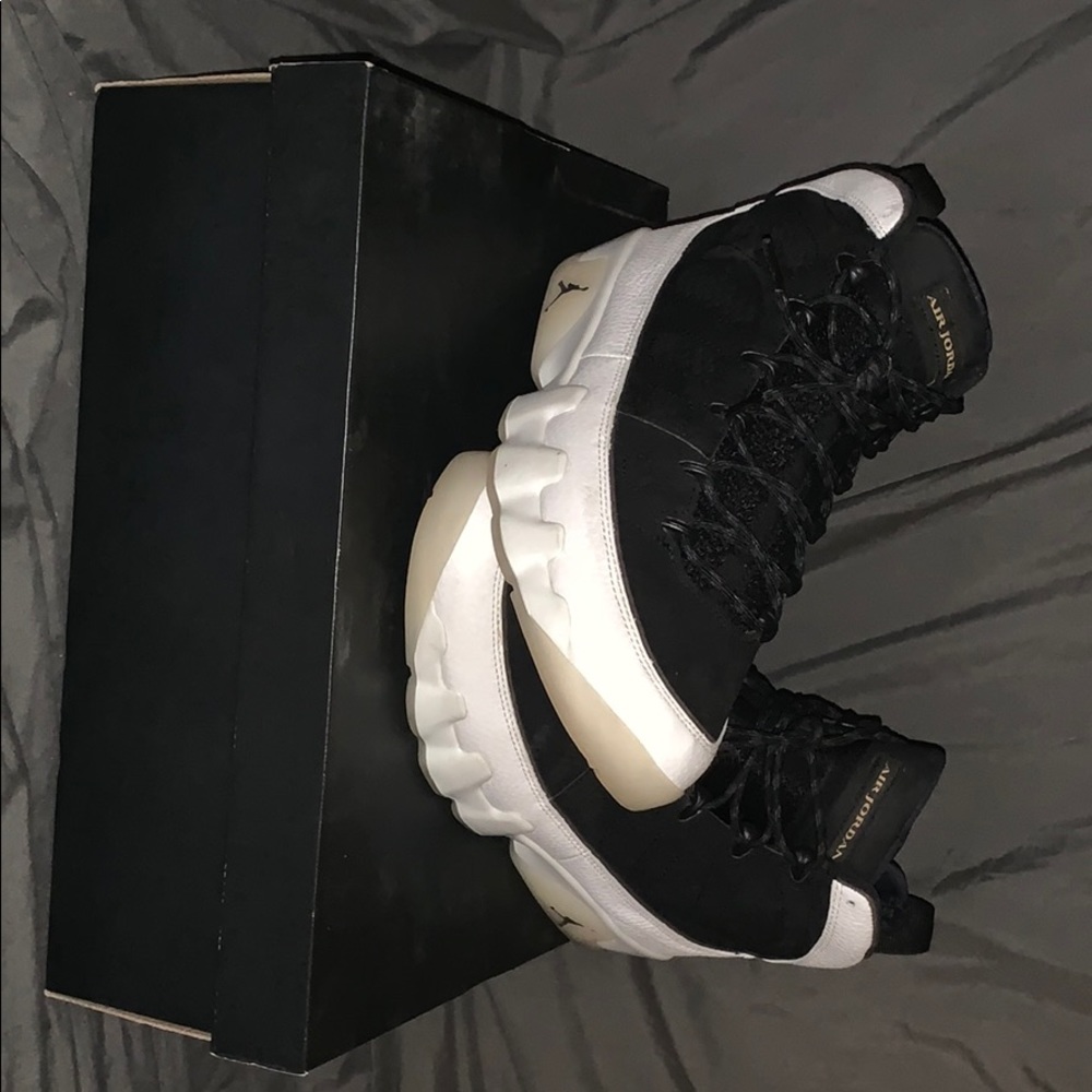 Jordan 9 - City of Flight